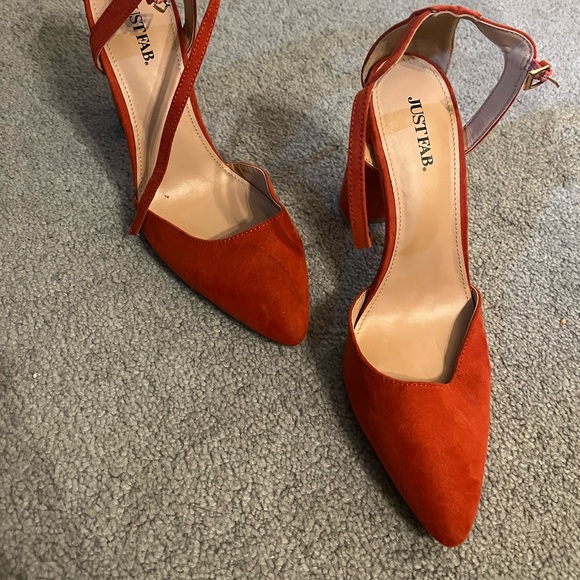 Never Worn Orange heels - Picture 1 of 2